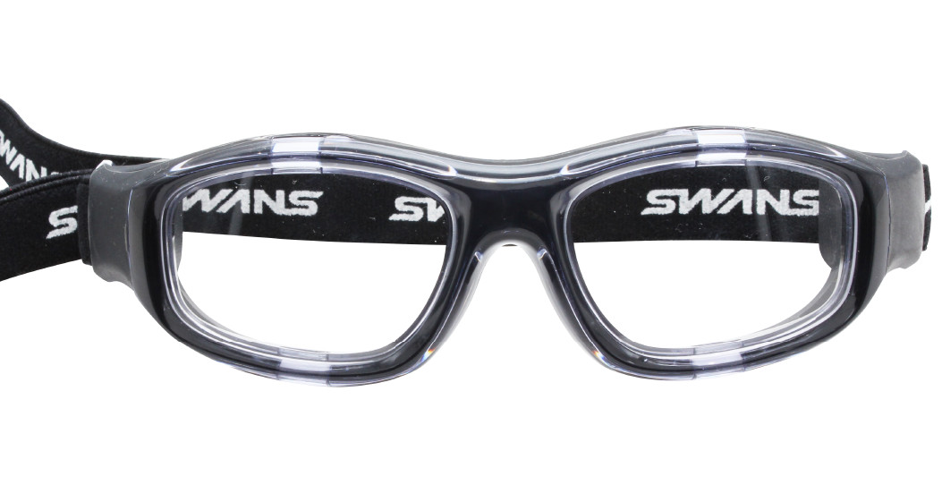 運動する子供の目を守るスポーツ用メガネ メガネのイタガキ