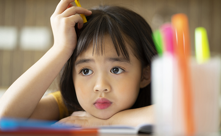 お子さまの 弱視 は早期発見がとても大事です メガネのイタガキ